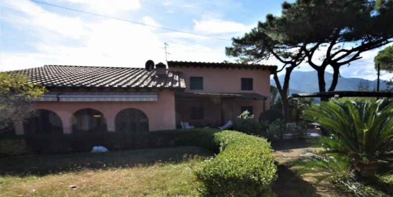 esterno1
